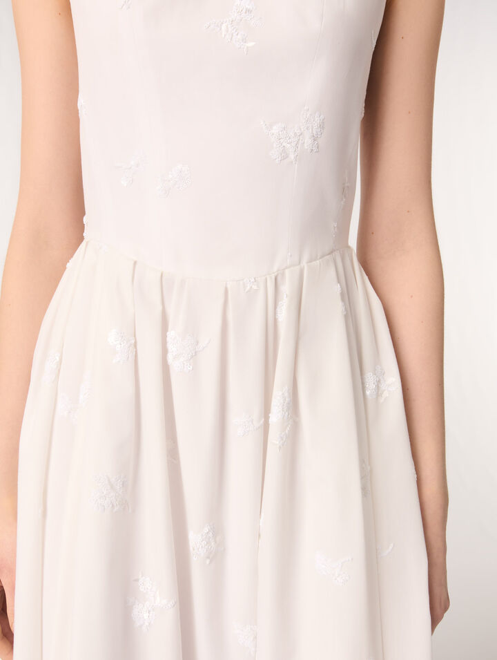 Besticktes Midi-Baumwollkleid